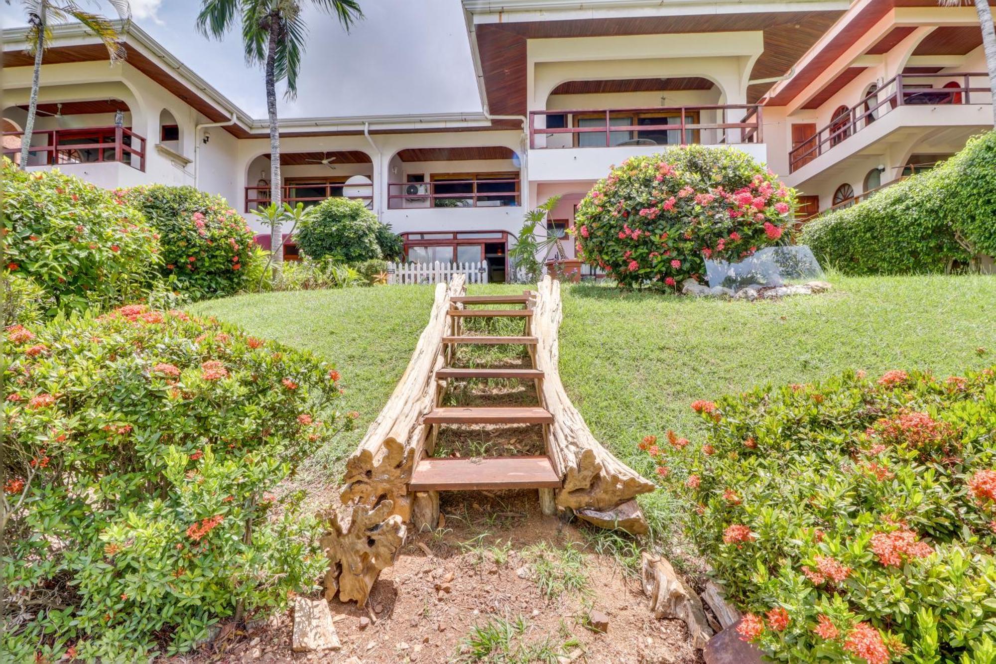 Flamingo Marina Resort Pacific North Coast Rum bild